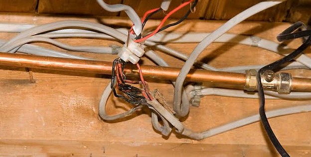 Cómo instalar (bien) un PLC en casa para aprovechar la fibra óptica